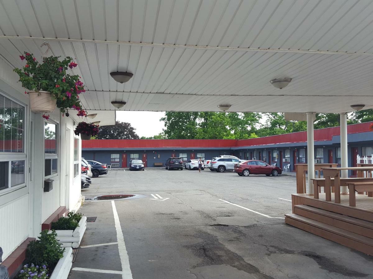 Niagara Inn & Suites Zewnętrze zdjęcie