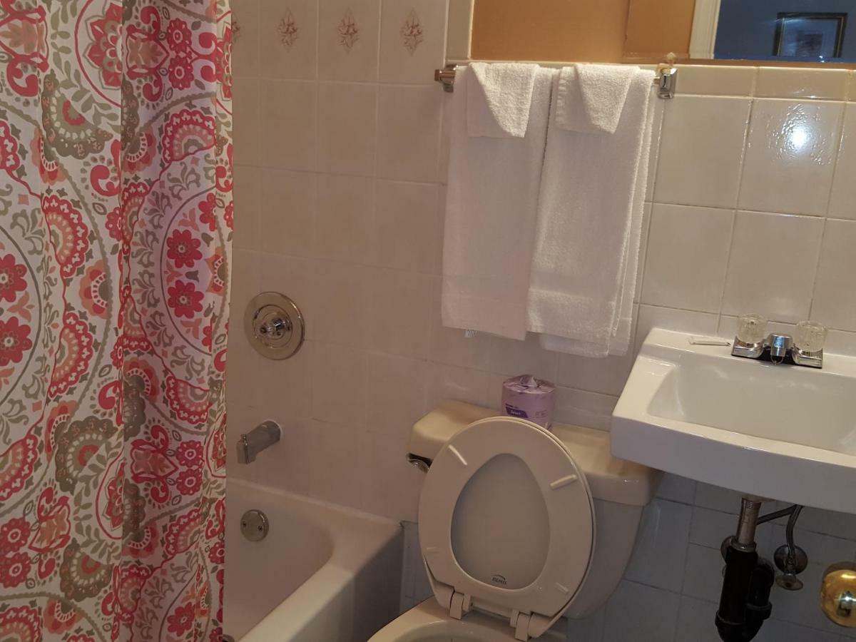 Niagara Inn & Suites Zewnętrze zdjęcie